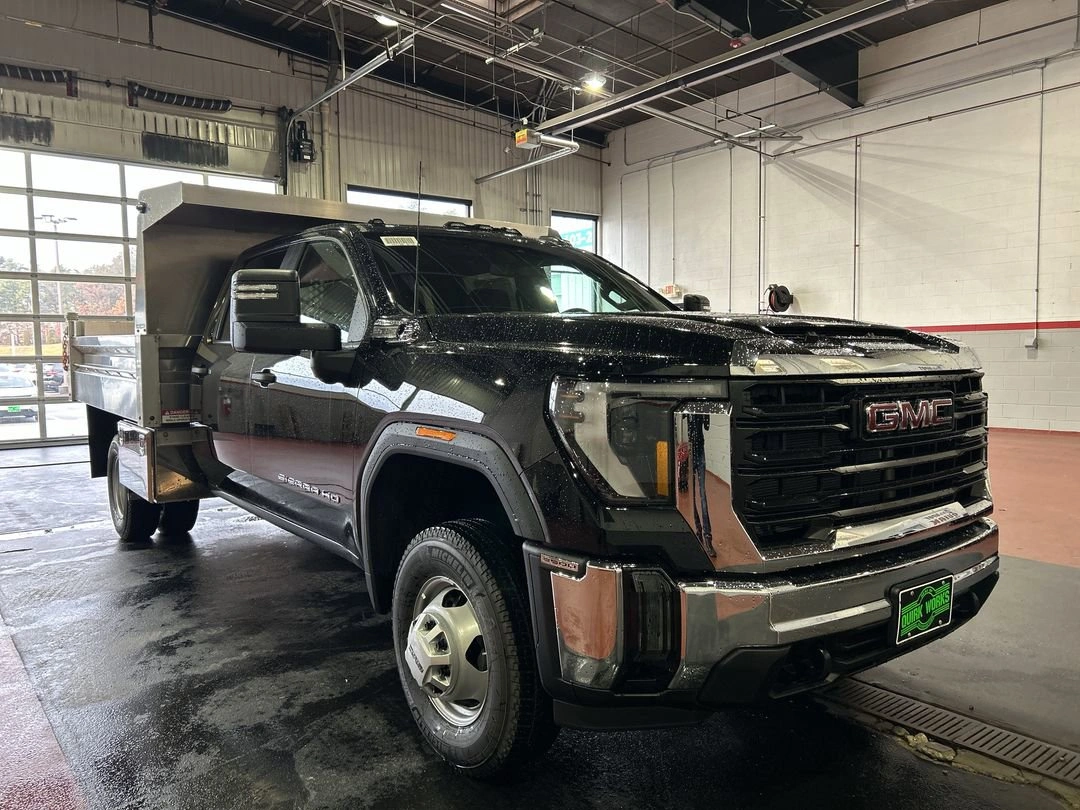 2024 GMC Sierra 3500HD CC